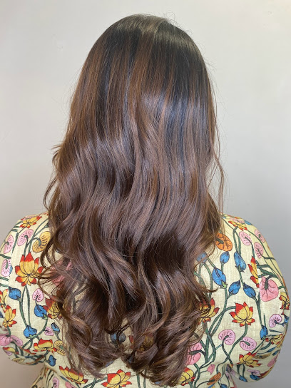 LAVISH UNISEX SALON & ACADEMY